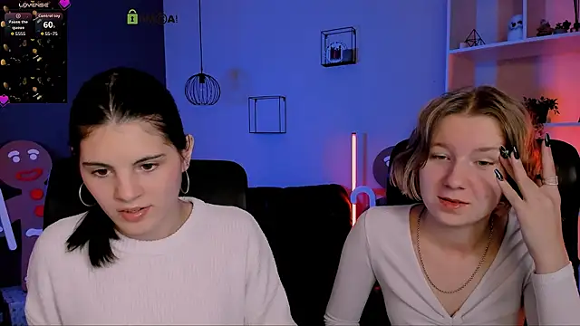 lizzie boom  online show from December 19, 2025, 8:11 pm