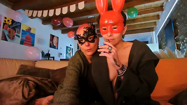 ErotiKat online show from March 4, 2026, 4:37 pm