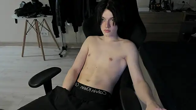 Snapshot of JohnGaliano chatting on May 17, 2026, 10:10 pm JohnGaliano online show from May 17, 2026, 10:10 pm
