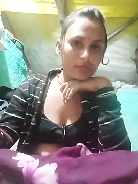 Snapshot of Cuty_priti chatting on February 10, 2026, 4:50 pm Cuty priti online show from February 10, 2026, 4:50 pm