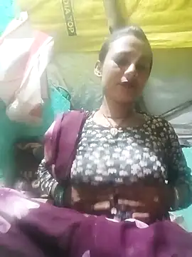 Snapshot of Cuty_priti chatting on February 14, 2026, 4:40 pm Cuty priti online show from February 14, 2026, 4:40 pm