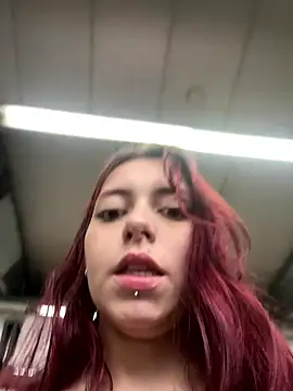 Snapshot of CamiTeaseX_ chatting on January 15, 2026, 10:24 pm CamiTeaseX online show from January 15, 2026, 10:24 pm