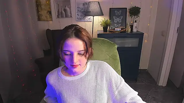 Snapshot of SarahShelby chatting on June 6, 2026, 10:15 pm SarahShelby online show from June 6, 2026, 10:15 pm