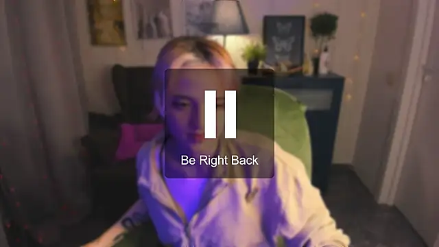 Snapshot of SarahShelby chatting on June 5, 2026, 8:58 pm SarahShelby online show from June 5, 2026, 8:58 pm