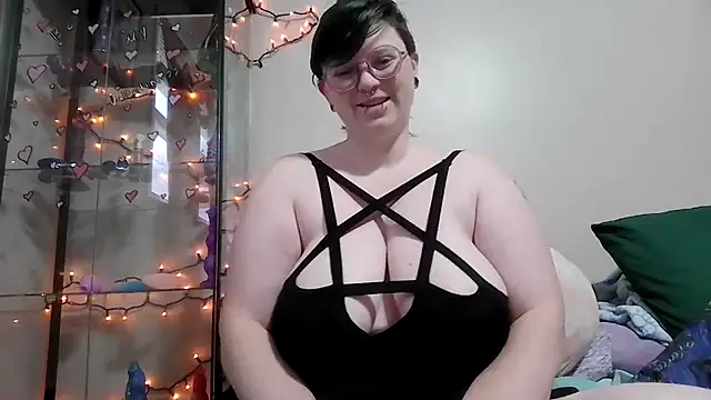 Pupghostt online show from February 8, 2026, 1:09 pm