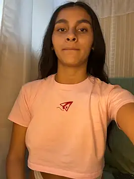 ManuelaEvans  online show from April 11, 2026, 10:46 pm