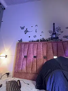 Violetta Moretti online show from March 4, 2026, 1:46 am