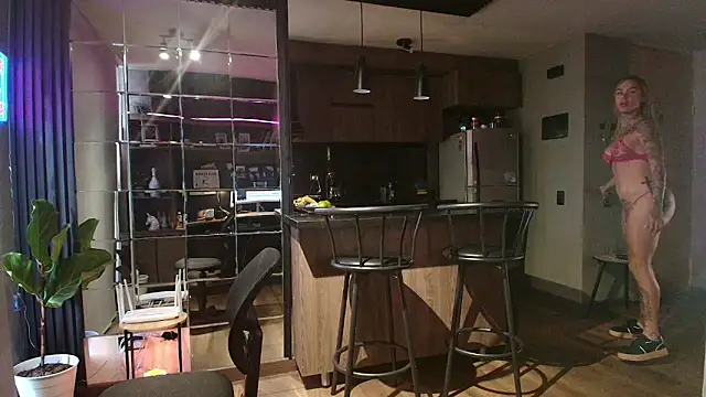 Snapshot of Ambrosia______ chatting on January 16, 2026, 12:31 pm Ambrosia online show from January 16, 2026, 12:31 pm