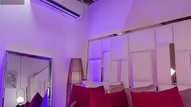 Snapshot of nora_zap chatting on February 11, 2026, 4:51 pm nora zap online show from February 11, 2026, 4:51 pm