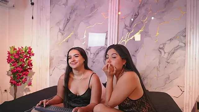 Scarlet and naomi online show from January 14, 2026, 5:11 am