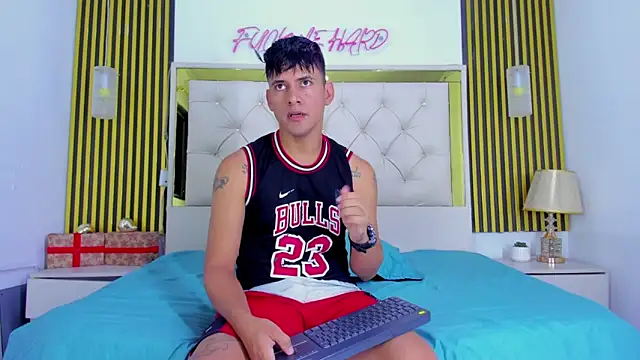 Sweet kevin1 online show from January 15, 2026, 6:17 am