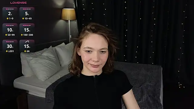 Snapshot of NovaEva_ chatting on May 19, 2026, 1:56 am NovaEva online show from May 19, 2026, 1:56 am