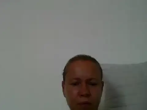 jennyblondeuk online show from July 9, 2026, 2:05 pm