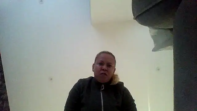 jennyblondeuk online show from March 22, 2026, 5:47 pm