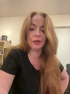 HollyHaze online show from April 19, 2026, 2:45 am