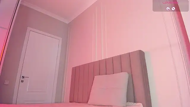 Snapshot of mei_lean chatting on March 2, 2026, 3:18 am mei lean online show from March 2, 2026, 3:18 am