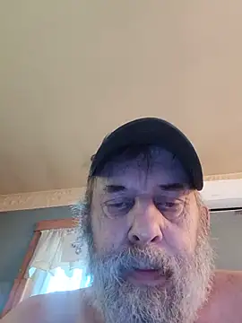 Snapshot of FragrantToe529 chatting on May 27, 2026, 2:13 pm FragrantToe529 online show from May 27, 2026, 2:13 pm
