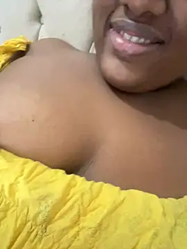 amorasecy online show from April 10, 2026, 9:11 pm