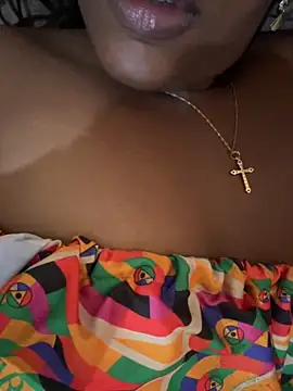 amorasecy online show from February 9, 2026, 10:46 am