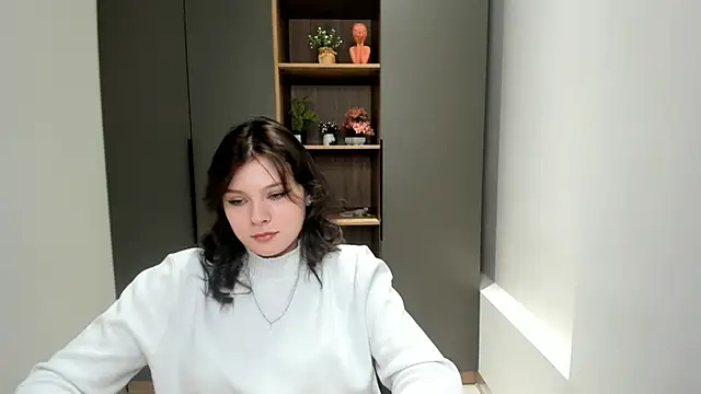 Snapshot of QuinnHeileman chatting on December 21, 2025, 6:48 am QuinnHeileman online show from December 21, 2025, 6:48 am