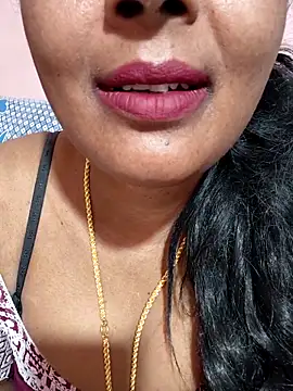 Snapshot of siri_tamiltelugu chatting on February 13, 2026, 12:54 am siri tamiltelugu online show from February 13, 2026, 12:54 am