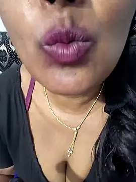 Snapshot of siri_tamiltelugu chatting on January 7, 2026, 3:33 am siri tamiltelugu online show from January 7, 2026, 3:33 am