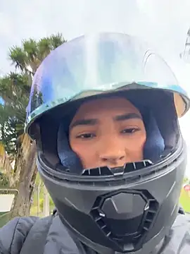 Ema Rose  online show from April 18, 2026, 9:48 pm