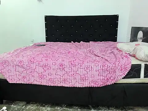 richblack01 online show from March 17, 2026, 10:35 pm