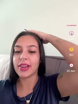 Snapshot of jujuarantes__2026 chatting on June 10, 2026, 2:51 pm jujuarantes 2026 online show from June 10, 2026, 2:51 pm
