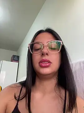 jujuarantes  2026 online show from February 25, 2026, 12:38 pm