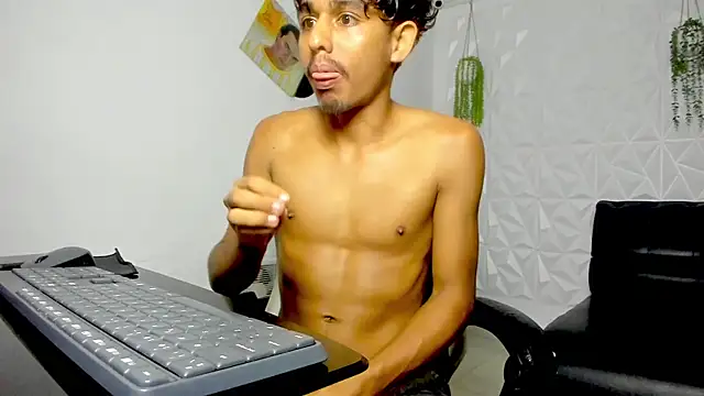 danny hot23  online show from April 18, 2026, 7:07 pm