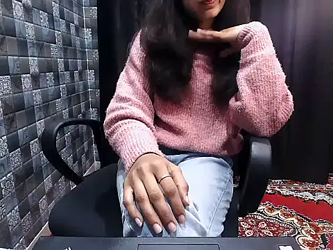 Snapshot of Oily_boobs chatting on December 22, 2025, 1:11 pm Oily boobs online show from December 22, 2025, 1:11 pm