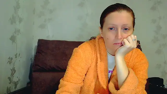 Snapshot of CrystallAngel chatting on January 10, 2026, 4:13 pm CrystallAngel online show from January 10, 2026, 4:13 pm