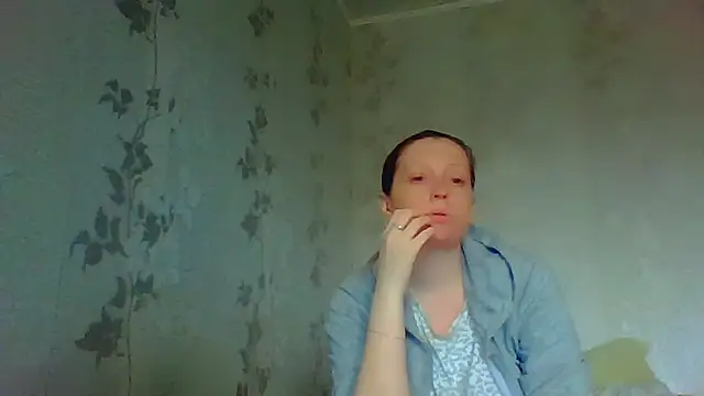 CrystallAngel online show from April 15, 2026, 12:42 pm