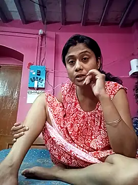 Snapshot of Hooghlypinkivabi chatting on April 30, 2026, 7:04 am Hooghlypinkivabi online show from April 30, 2026, 7:04 am