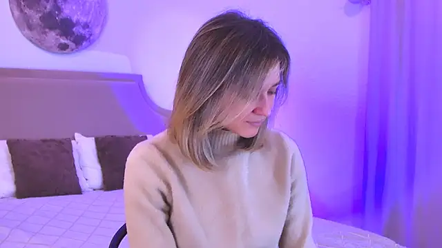 EmeraldGlow online show from February 24, 2026, 2:40 pm