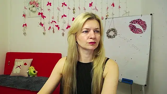 MelissaTyler online show from April 13, 2026, 11:14 am