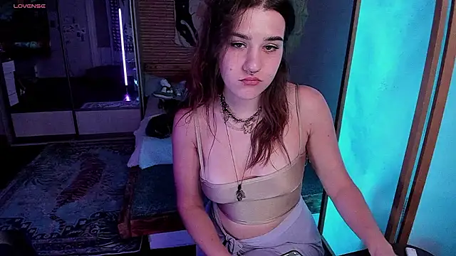 Sweetie Cattt online show from February 6, 2026, 10:55 am