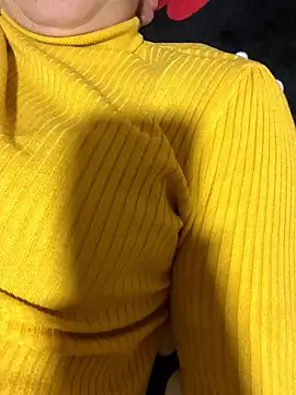 Snapshot of SexyMamiVee chatting on January 8, 2026, 12:22 pm SexyMamiVee online show from January 8, 2026, 12:22 pm