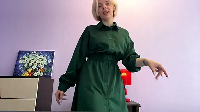 Scarlet cat online show from December 22, 2025, 6:02 am