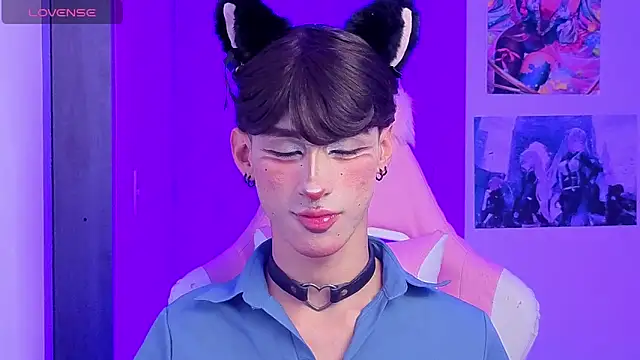Snapshot of Kitsuneplay_ chatting on April 14, 2026, 5:29 pm Kitsuneplay online show from April 14, 2026, 5:29 pm