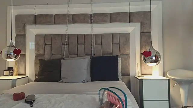 ElenaWatsonn online show from March 23, 2026, 8:30 pm