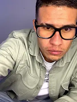 Snapshot of Latin_Paisa_Boy chatting on January 9, 2026, 12:06 am Latin Paisa Boy online show from January 9, 2026, 12:06 am