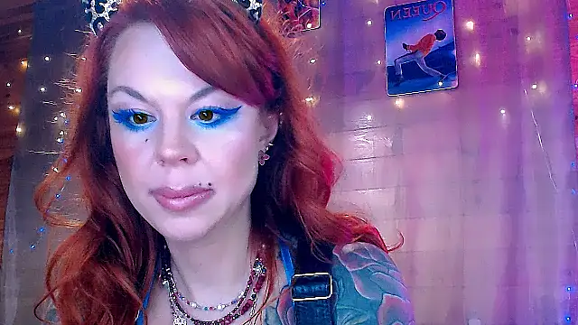 MissTwinklee online show from June 6, 2026, 4:28 am