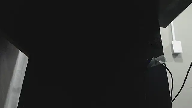 Snapshot of Millan_DarkWood chatting on January 7, 2026, 9:31 pm Millan DarkWood online show from January 7, 2026, 9:31 pm