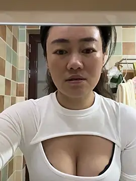 Molly-xiao online show from March 30, 2026, 11:17 pm