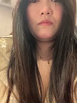 Molly-xiao online show from January 12, 2026, 10:44 am