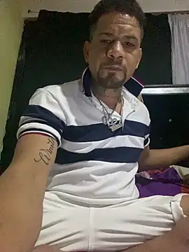 Snapshot of Dominicanobb chatting on February 8, 2026, 5:27 am Dominicanobb online show from February 8, 2026, 5:27 am