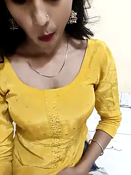 Snapshot of Yours-Zeenat chatting on May 9, 2026, 10:29 am Yours-Zeenat online show from May 9, 2026, 10:29 am