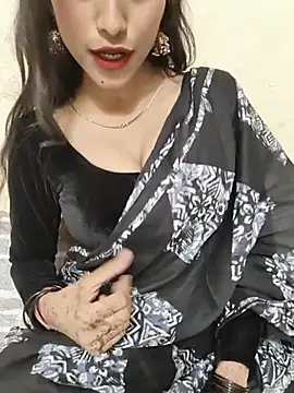 Snapshot of Yours-Zeenat chatting on June 2, 2026, 7:19 am Yours-Zeenat online show from June 2, 2026, 7:19 am